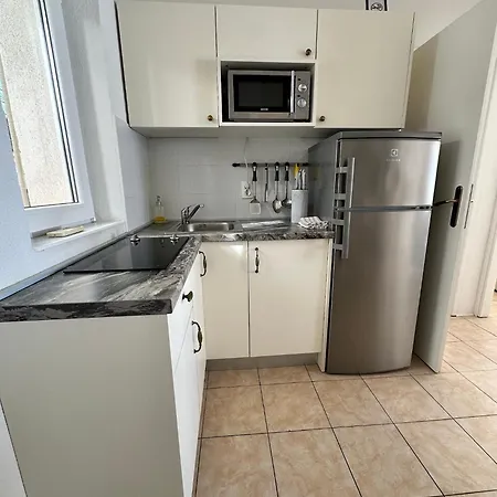 Leo * Podgora (Split-Dalmatia)